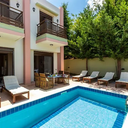 Cretan Royalty Hotel 3*